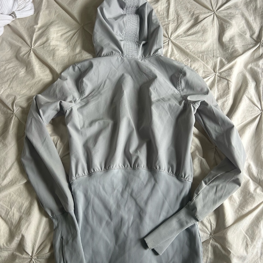 Ivivva Teens Light Gray Hooded Jacket - Picture 5 of 5